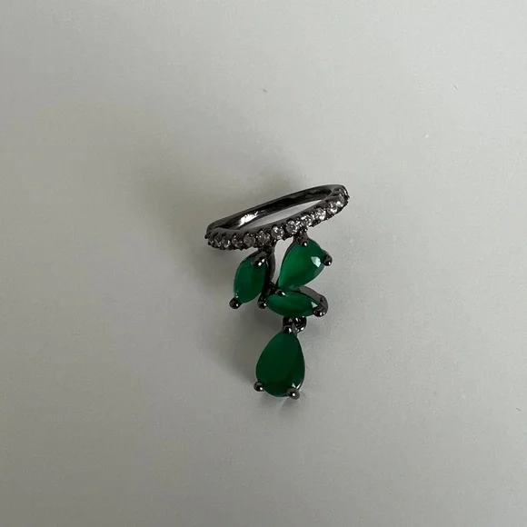 Ear Cuff Earring (Left) - Picture 4 of 4